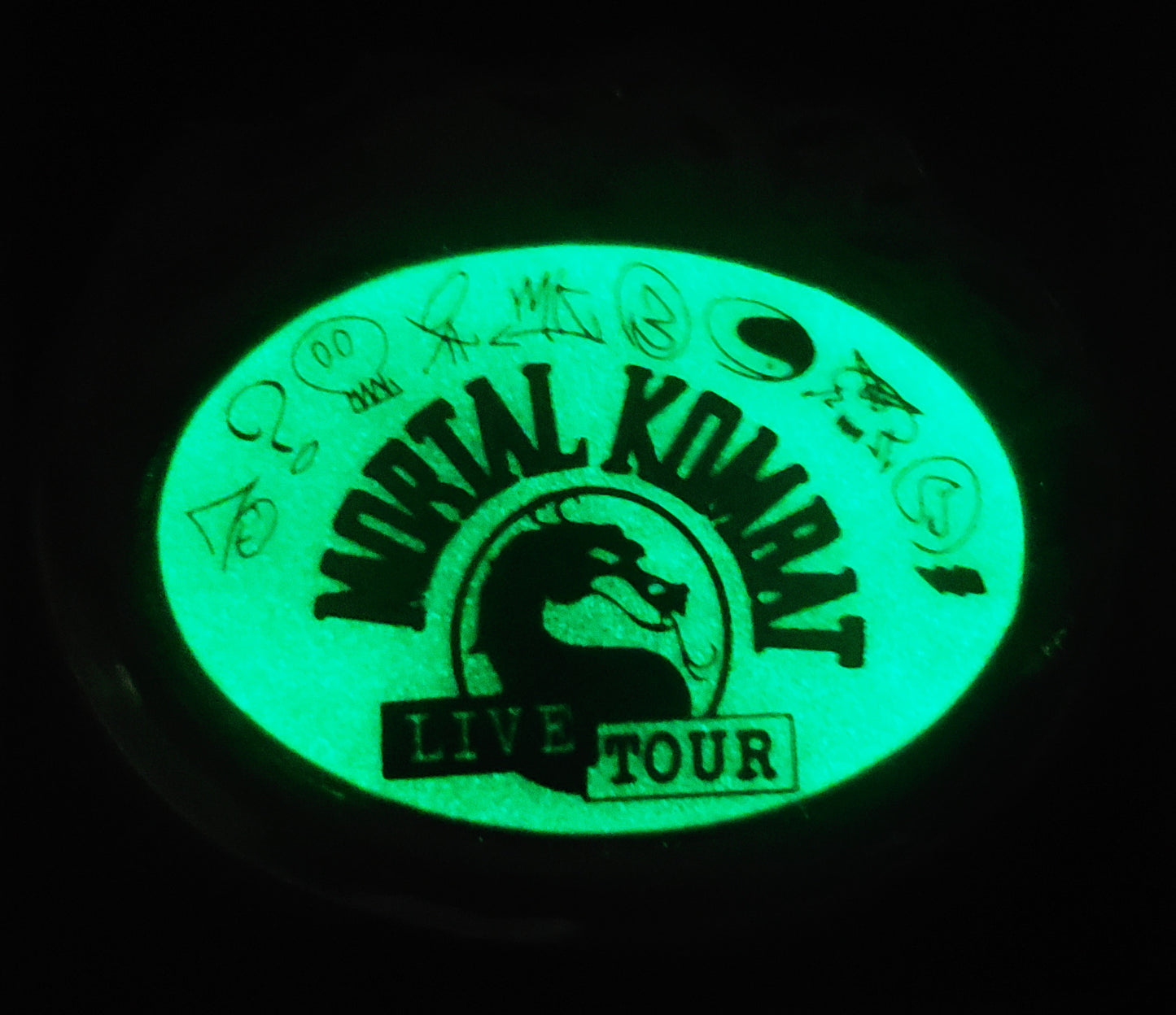 Mortal Kombat Live Tour glow in the dark amulet pin